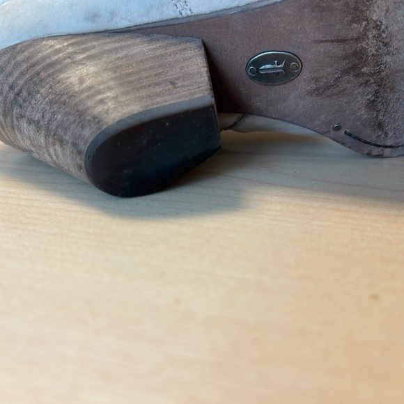 FRYE size 6.5 booties good used condition could use a good clean price reflects - Picture 6 of 15